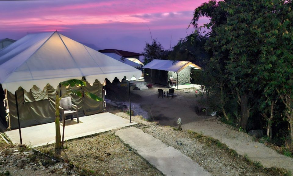 Luxury tent website 10
